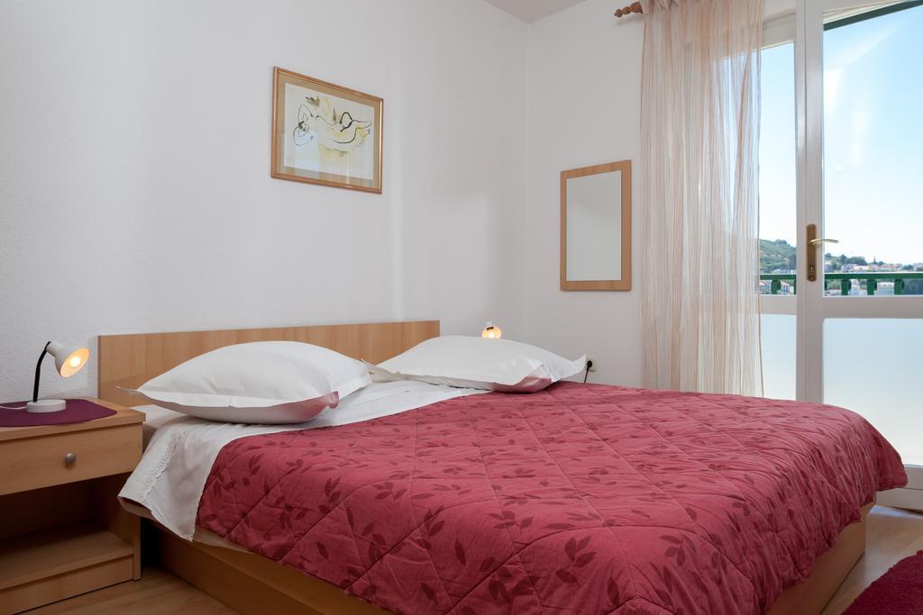Apartments Waterfront Ivan 포드고라 객실 사진